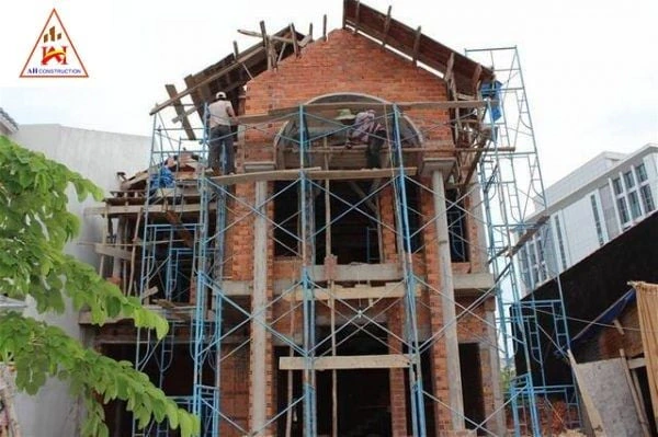 Không nên vượt quá ngân sách ban đầu để tránh gặp khó khăn tài chính sau này