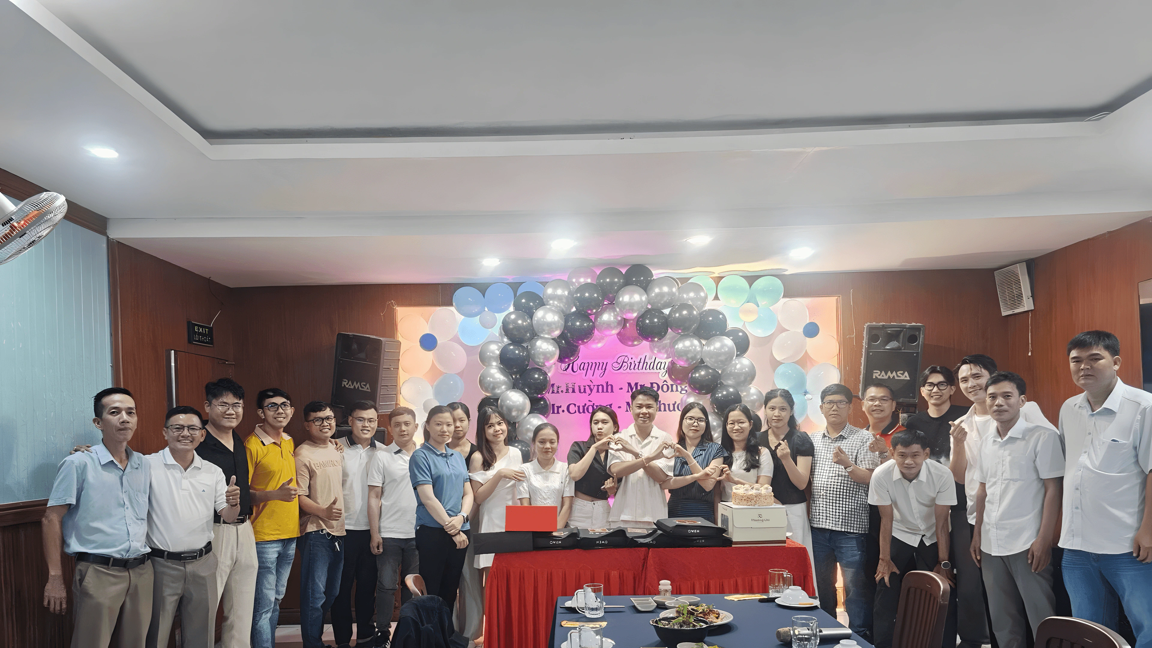 sinh nhật công ty xây dựng có gì