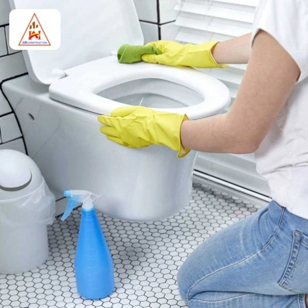 Xử lý mùi hôi đến từ các vật dụng trong nhà vệ sinh