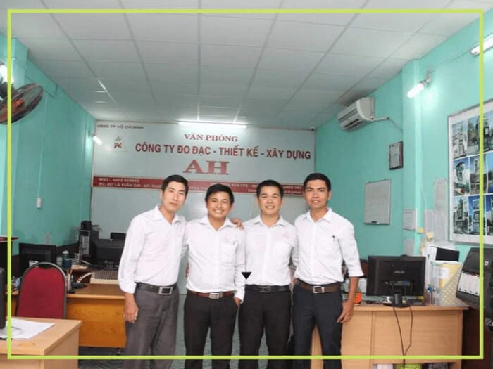 nhân viên công ty xây dựng nhà phố ah q9